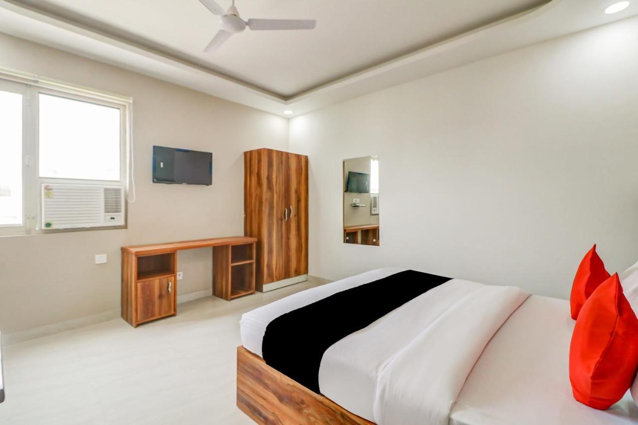 Oyo Flagship 80318 Hotel Sai Plaza Near Indira Gandhi International Airport New Delhi Eksteriør bilde