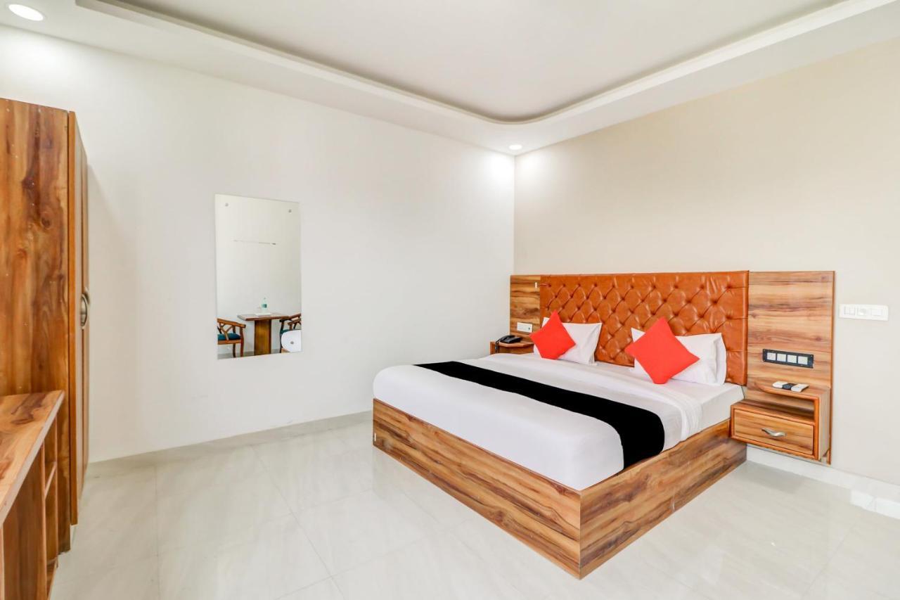 Oyo Flagship 80318 Hotel Sai Plaza Near Indira Gandhi International Airport New Delhi Eksteriør bilde