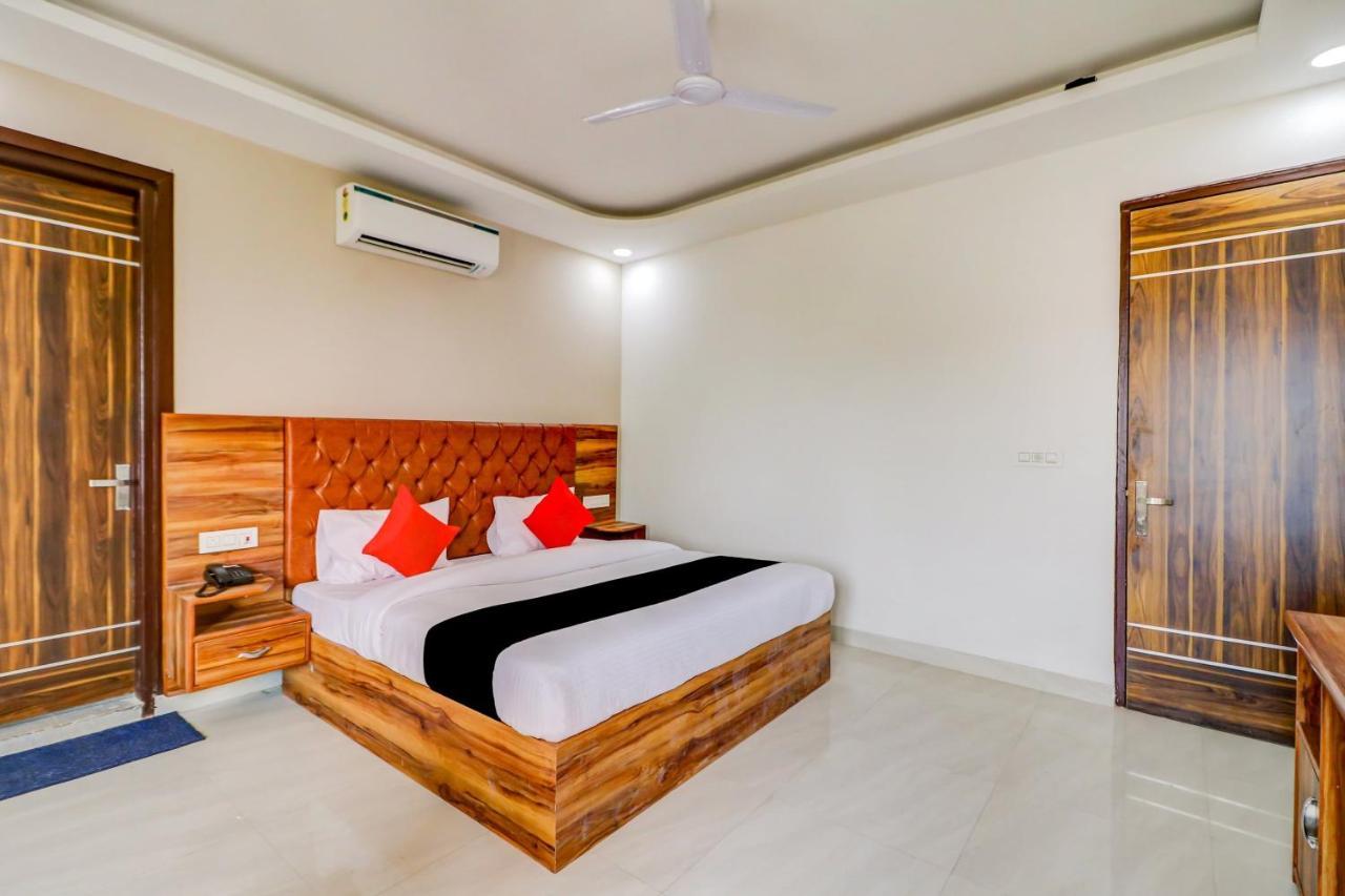 Oyo Flagship 80318 Hotel Sai Plaza Near Indira Gandhi International Airport New Delhi Eksteriør bilde