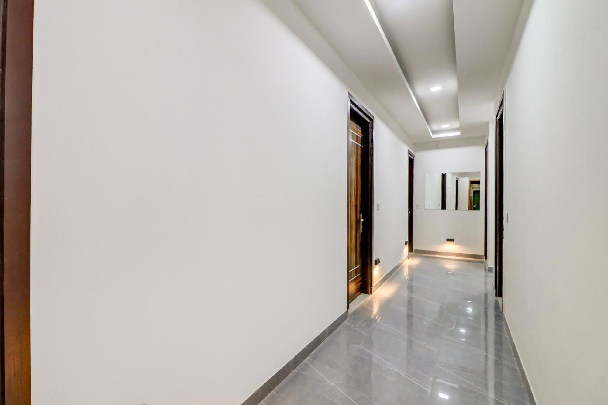Oyo Flagship 80318 Hotel Sai Plaza Near Indira Gandhi International Airport New Delhi Eksteriør bilde