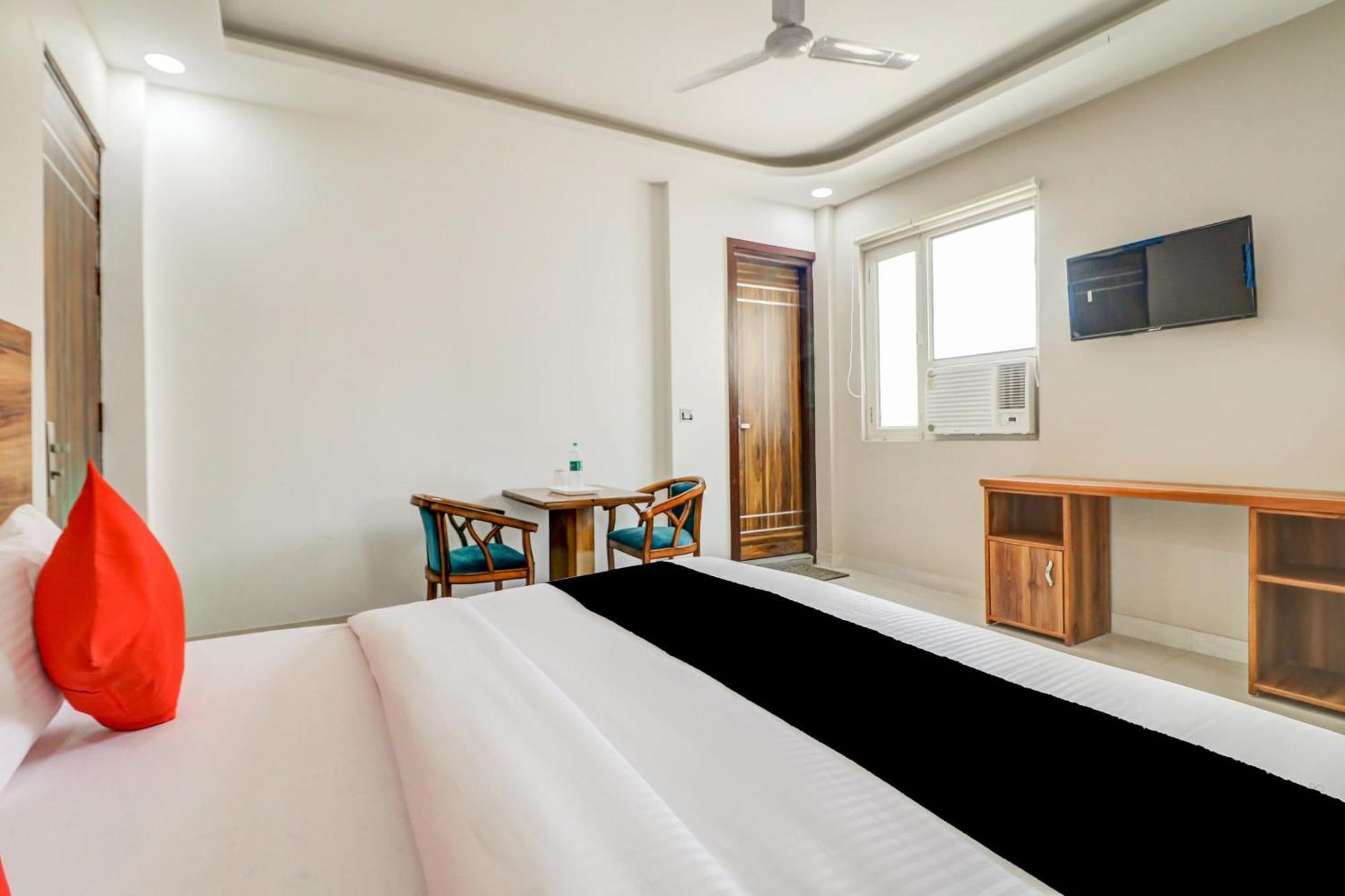 Oyo Flagship 80318 Hotel Sai Plaza Near Indira Gandhi International Airport New Delhi Eksteriør bilde