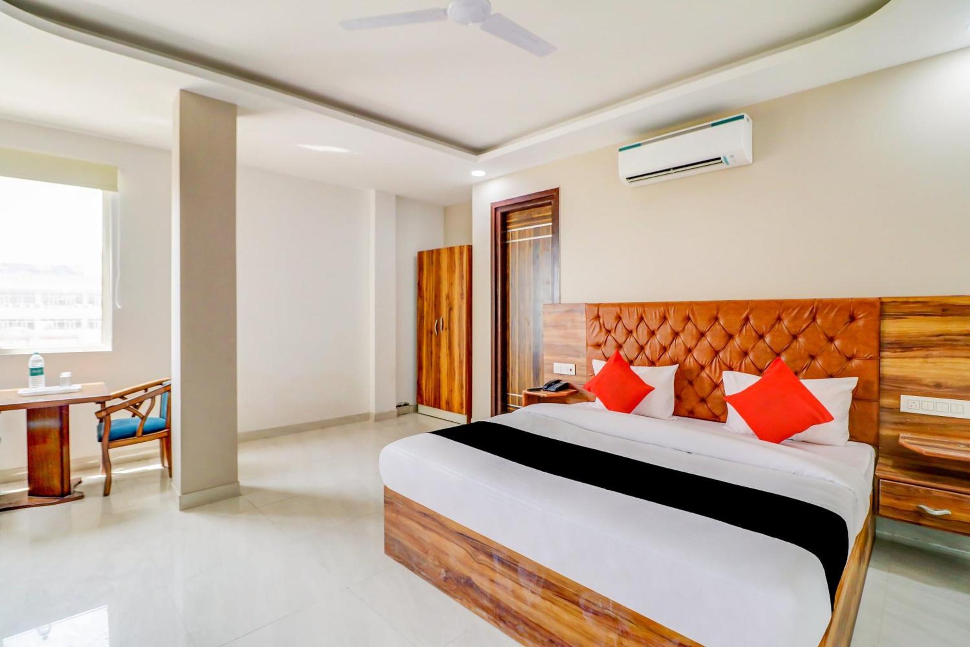 Oyo Flagship 80318 Hotel Sai Plaza Near Indira Gandhi International Airport New Delhi Eksteriør bilde