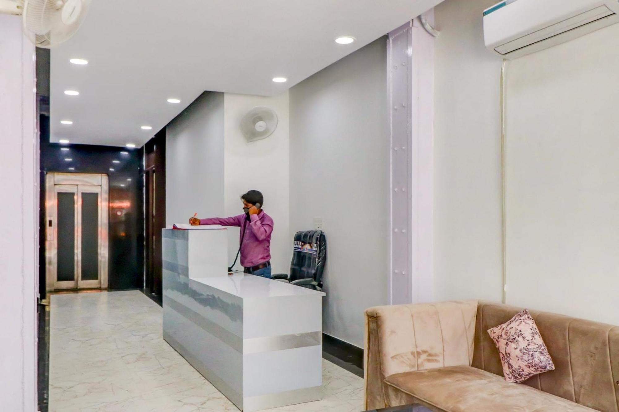 Oyo Flagship 80318 Hotel Sai Plaza Near Indira Gandhi International Airport New Delhi Eksteriør bilde