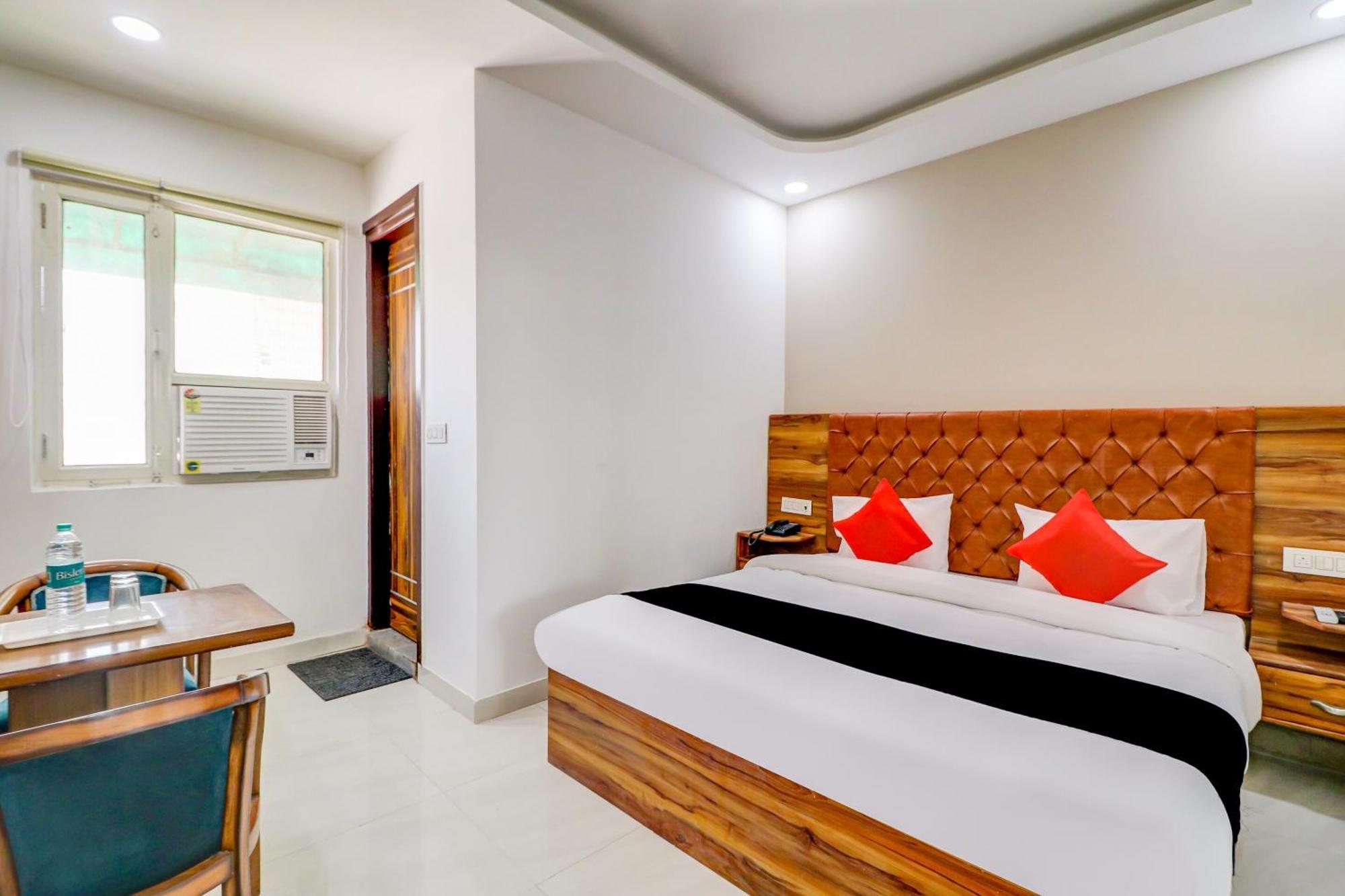 Oyo Flagship 80318 Hotel Sai Plaza Near Indira Gandhi International Airport New Delhi Eksteriør bilde
